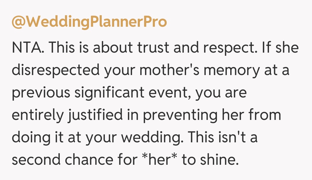 Comentariu de la @WeddingPlannerPro