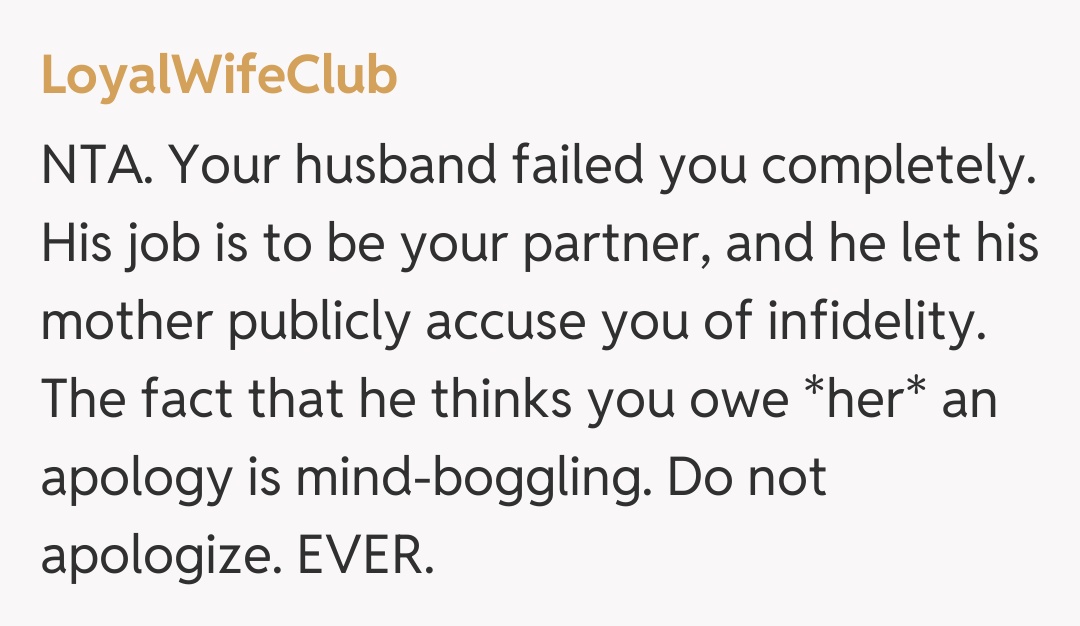 Comentariu de la LoyalWifeClub
