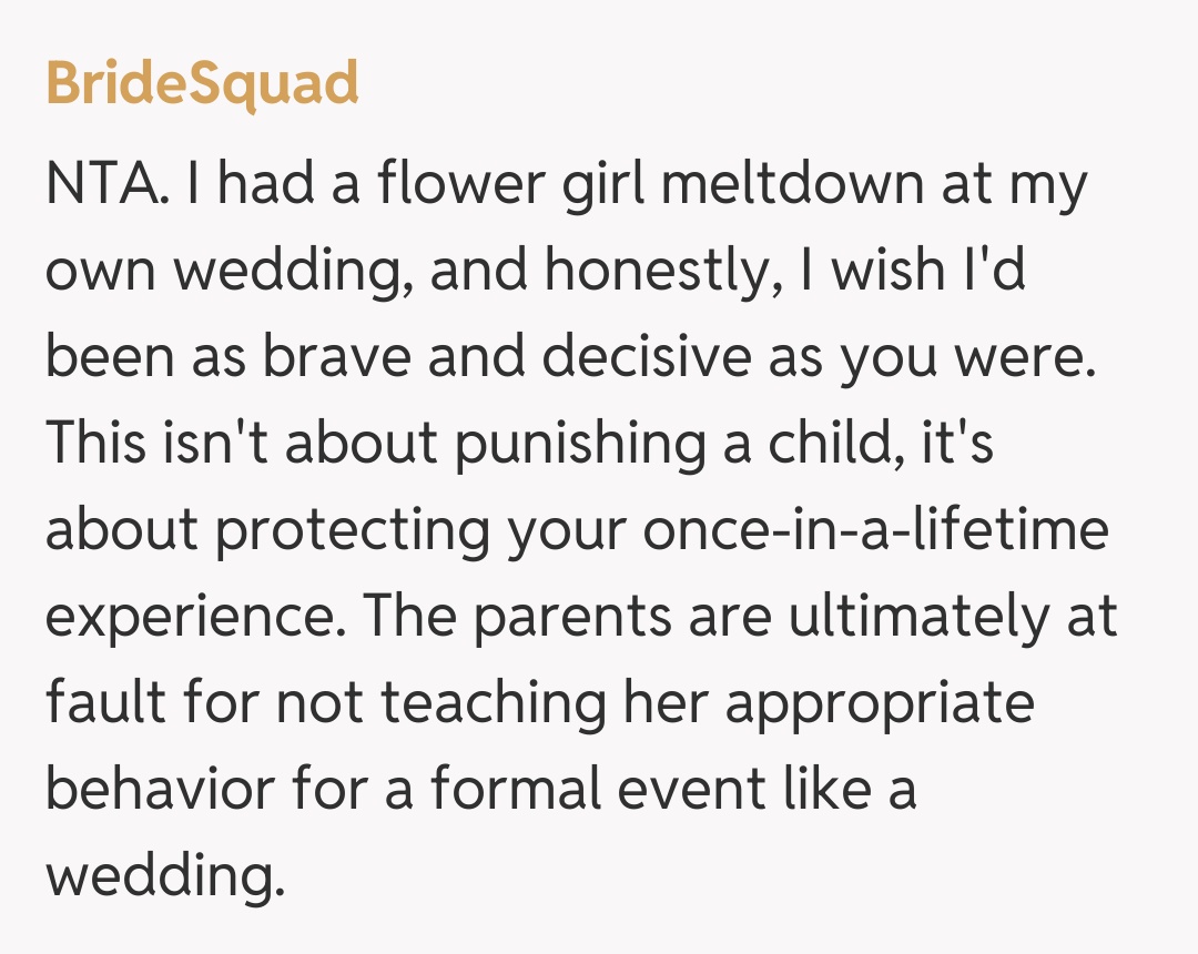 Comentariu de la BrideSquad