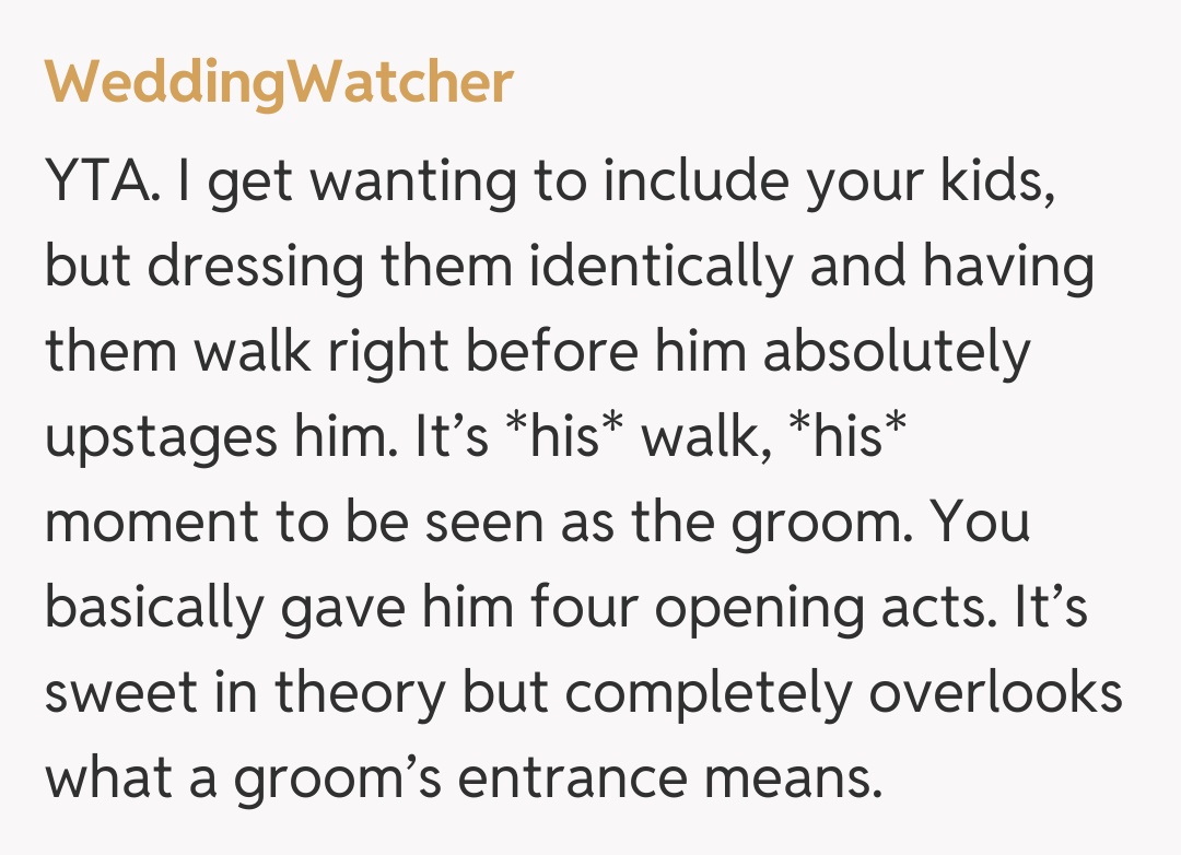 Comentariu de la WeddingWatcher