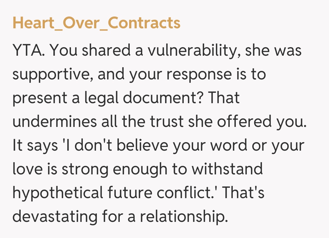 Comentariu de la Heart_Over_Contracts