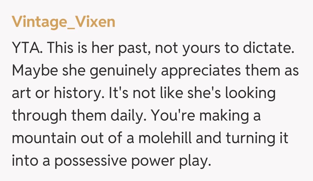 Comentariu de la Vintage_Vixen