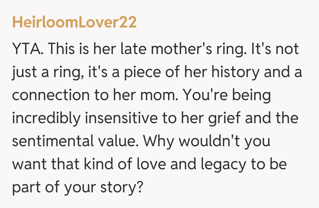 Comentariu de la HeirloomLover22