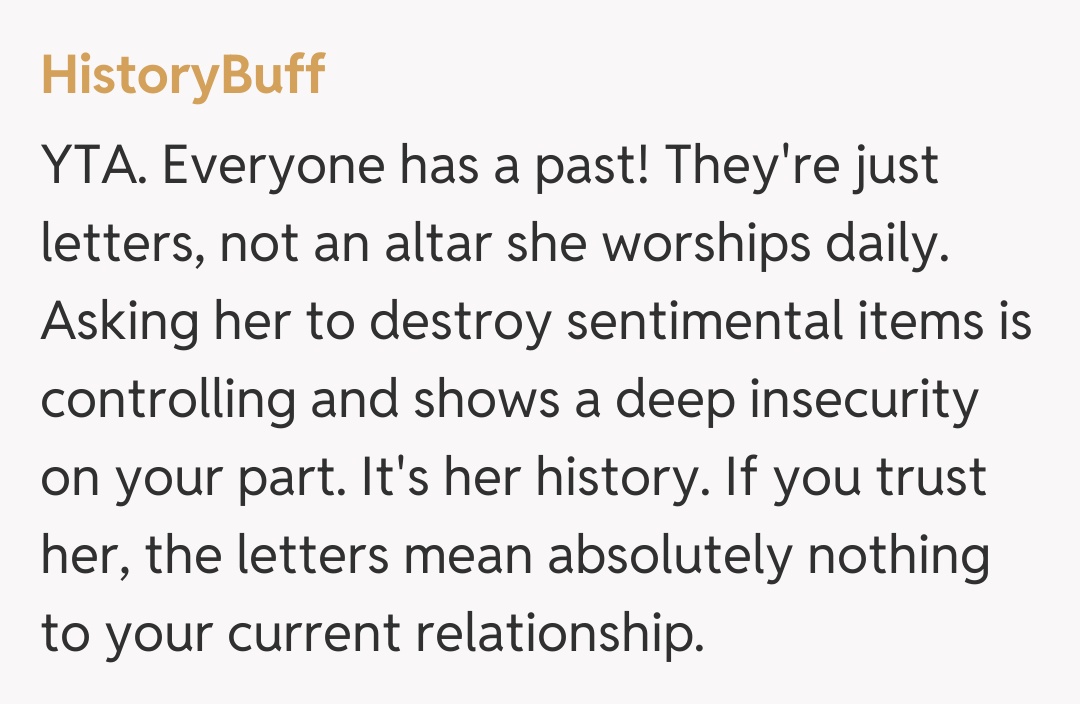 Comentariu de la HistoryBuff