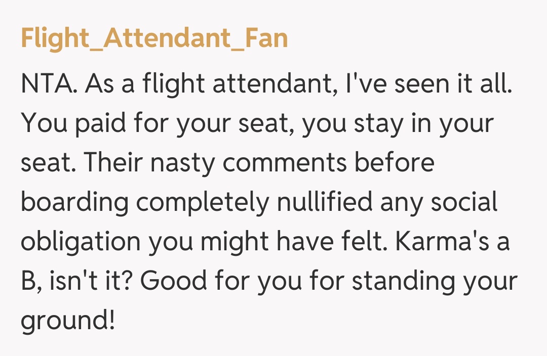 Comentariu de la Flight_Attendant_Fan