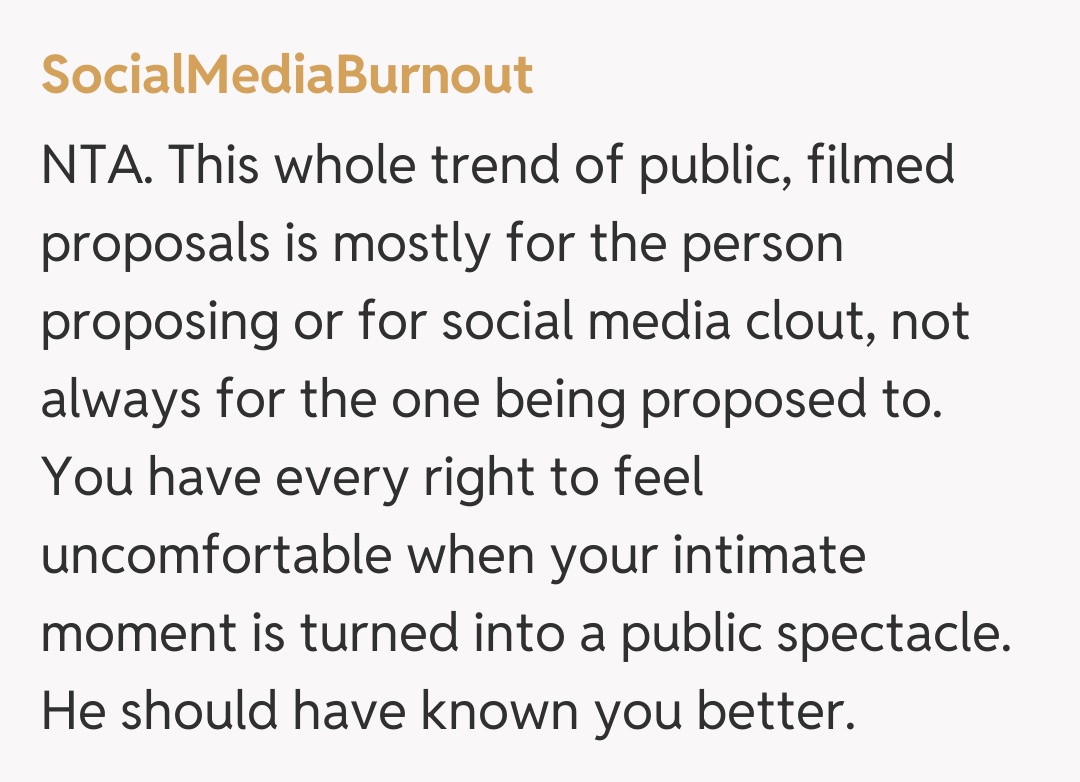 Comentariu de la SocialMediaBurnout