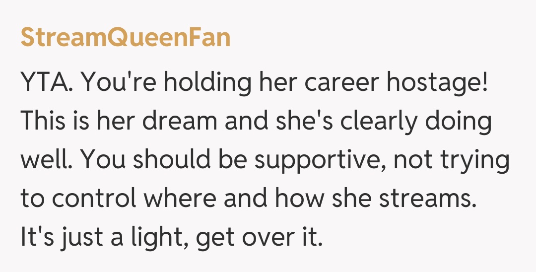 Comentariu de la StreamQueenFan