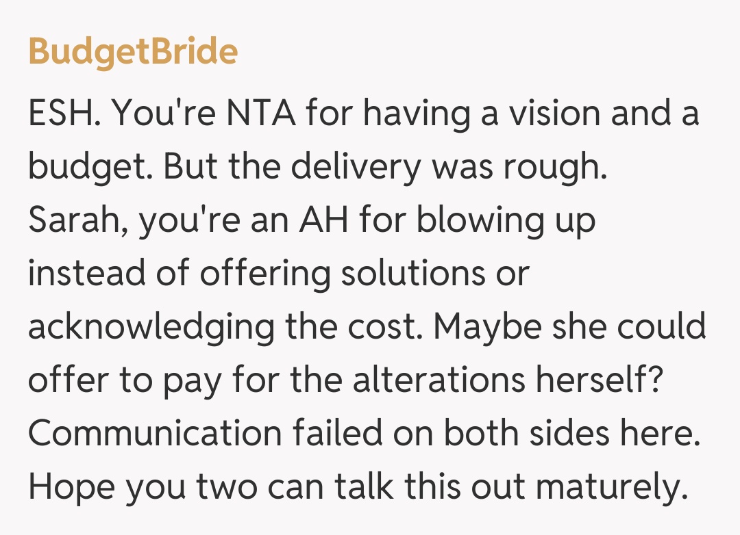 Comentariu de la BudgetBride