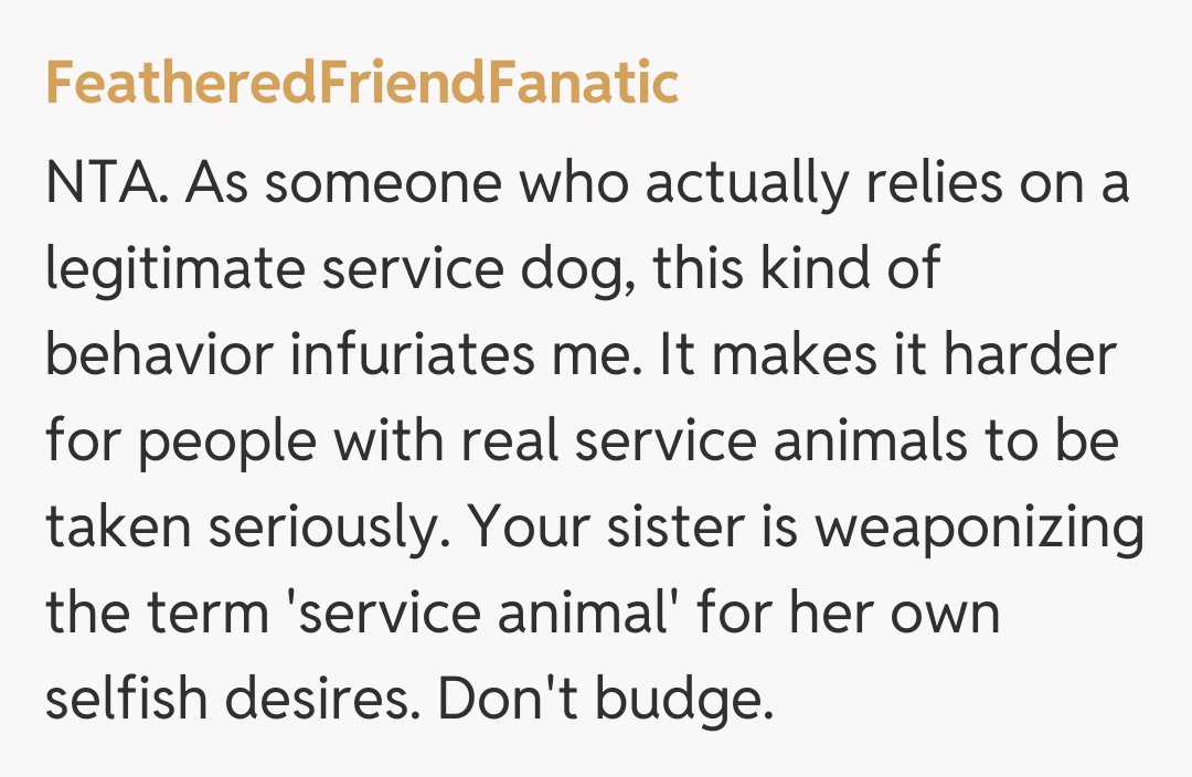 Comentariu de la FeatheredFriendFanatic