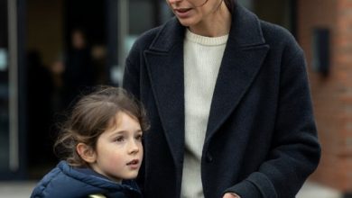 Photo of My Daughter Begged Me Not to Go Home After School — What I Discovered From a Café Across the Street Changed Everything