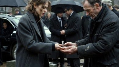 Photo of At My Father’s Funeral, a Gravedigger Whispered the Coffin Was Empty—Minutes Later, I Unlocked a Storage Unit That Exposed a Secret My Husband Never Wanted Me to Find