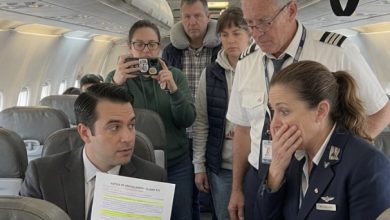 Photo of “He Refused to Give Up the Seat He Paid For—What Happened Next Sparked a Corporate Crisis That Changed the Entire Industry”