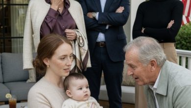 Photo of I Turned The Car Around After My Mom Rejected My Daughter — Two Weeks Later, One Photo From A Private Thanksgiving Lodge Exposed What My Family Really Wanted