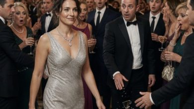 Photo of She Was Called an Embarrassment and Left Behind—Until Her Unexpected Entrance Left the Entire Room Speechless