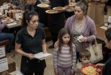 Photo of She Came Into the Restaurant Asking for Food for Her Children — What She Left Behind Shocked the Entire Staff