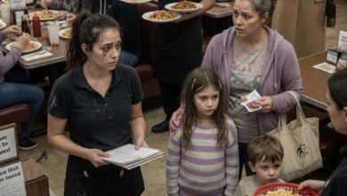 Photo of She Came Into the Restaurant Asking for Food for Her Children — What She Left Behind Shocked the Entire Staff