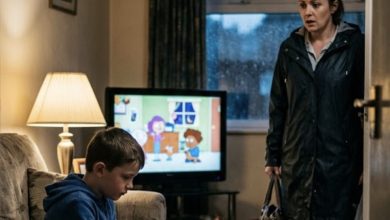 Photo of The Crumpled Note in Her Son’s Hoodie Revealed a Truth No Parent Ever Wants to Hear