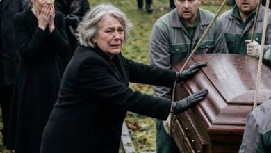 Photo of The Widow Refused to Close the Coffin… Then Everyone Learned the Man Inside Wasn’t Her Son