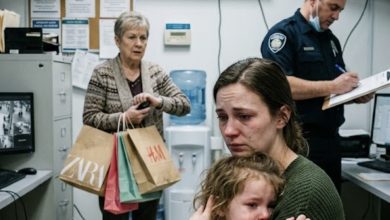 Photo of Mall Security Found My Crying Toddler Alone While My Mother Kept Shopping—One Phone Call Changed Everything