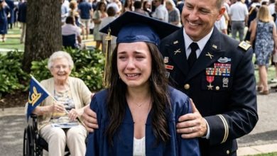 Photo of The Secret Her Grandmother Kept Led to the Most Unforgettable Graduation Surprise