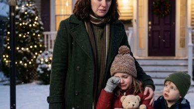 Photo of Homeless on Christmas Eve, I Used My Late Mother’s Old Card… The Balance Left Everyone Speechless