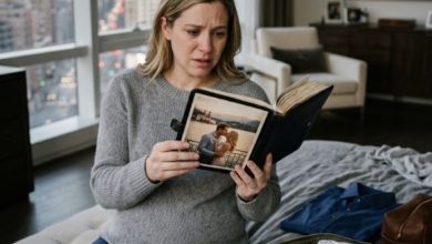 Photo of At 34 Weeks Pregnant, I Found Photos of the Woman My Husband Never Stopped Loving—By Sunrise, I Was Gone