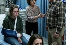 Photo of Everyone at the Hospital Kept Saying She “Slipped”… Until a 12-Year-Old Girl Pulled Out Her Phone