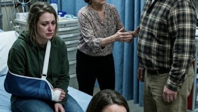 Photo of Everyone at the Hospital Kept Saying She “Slipped”… Until a 12-Year-Old Girl Pulled Out Her Phone