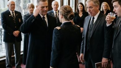 Photo of Dad Laughed at My Army Career in Front of Everyone—Minutes Later, the Entire Room Went Silent