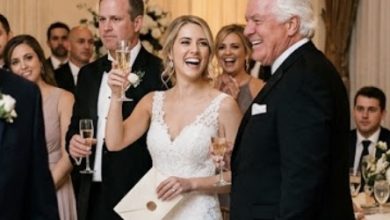 Photo of My Daughter Humiliated Me in Front of 200 Wedding Guests—But the Envelope I Gave Her Destroyed Her New Family