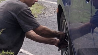 Photo of Twenty Years After My 7-Year-Old Son Vanished on Route 9, a Stranger Changed My Flat Tire—Then Called Me by Name and Left a Photo That Changed Everything