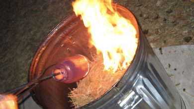 Photo of My Dad Burned My Mom’s Clothes After 30 Years of Marriage — Then a Hidden Box Exposed the Truth He Never Expected