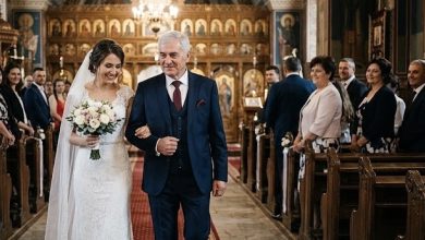 Photo of I Was 33 and Marrying a 71-Year-Old Man. Then He Whispered Something at the Altar That Made Me Drop My Bouquet