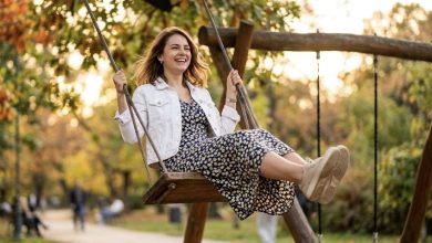 Photo of I Was Barefoot on My Childhood Swing When a Stranger Said, “Your Dad Told Me I’d Find You Here”
