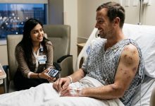 Photo of I Was Smiling in That Hospital Photo—But Ten Minutes Earlier, My Boss Had Told Me Something I Couldn’t Ignore