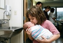 Photo of The Only Photo I Have From the Day My Sister Was Born Hid a Goodbye I Didn’t Understand