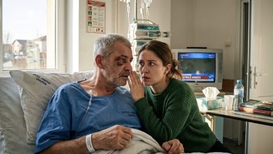 Photo of My Dad Woke Up After Emergency Surgery and Told Me Not to Let My Brother Into His Hospital Room