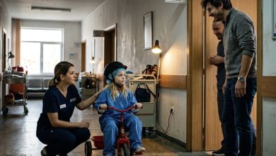 Photo of The Little Girl on the Red Tricycle Pointed at a Hospital Room and Said, “That’s the Man Who Hit Us”