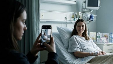 Photo of I Was Smiling in My Hospital Bed When My Sister Took This Photo. Three Days Later, I Found Out What She Had Done With It.