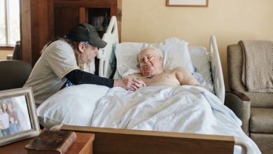 Photo of My Father Had Only Days Left. Then He Whispered a Name I Hadn’t Heard in 32 Years.