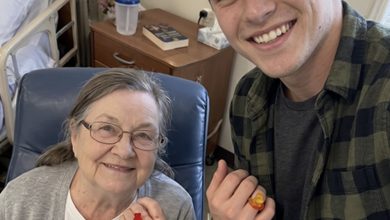 Photo of A 22-Year-Old Man Proposed to His Patient with a Gummy Ring Despite Cruel Mockery—After She Passed Away, Her Lawyer Called About One Last Gift